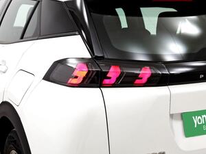 Peugeot 2008 Eléctrico Active Pack 136 (100kW) 35
