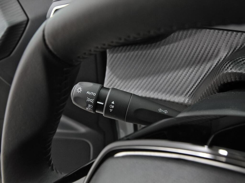 Peugeot 2008 Eléctrico Active Pack 136 (100kW) Segunda mano