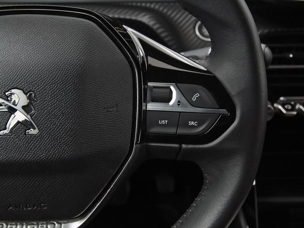 Peugeot 2008 Eléctrico Active Pack 136 (100kW) Segunda mano