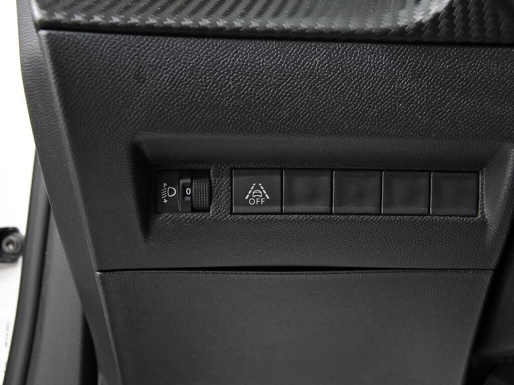 Peugeot 2008 Eléctrico Active Pack 136 (100kW) Segunda mano