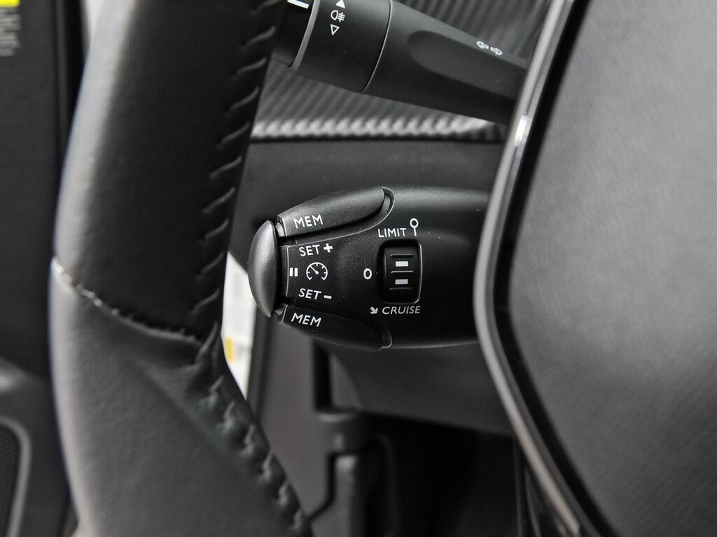Peugeot 2008 Eléctrico Active Pack 136 (100kW) Segunda mano