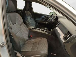 Volvo V60 2.0 B4 (D) Core Auto 12