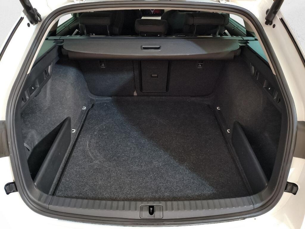 Skoda Octavia Combi 2.0 TDI 147kW(200CV) DSG 4x4 Scout Segunda mano