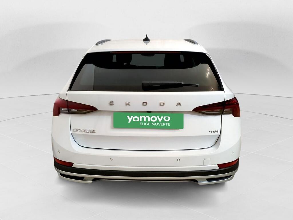 Skoda Octavia Combi 2.0 TDI 147kW(200CV) DSG 4x4 Scout Segunda mano