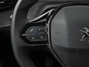 Peugeot 2008 Allure Puretech 130 S&S 6 Vel. MAN 19