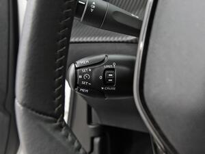Peugeot 2008 Allure Puretech 130 S&S 6 Vel. MAN 17