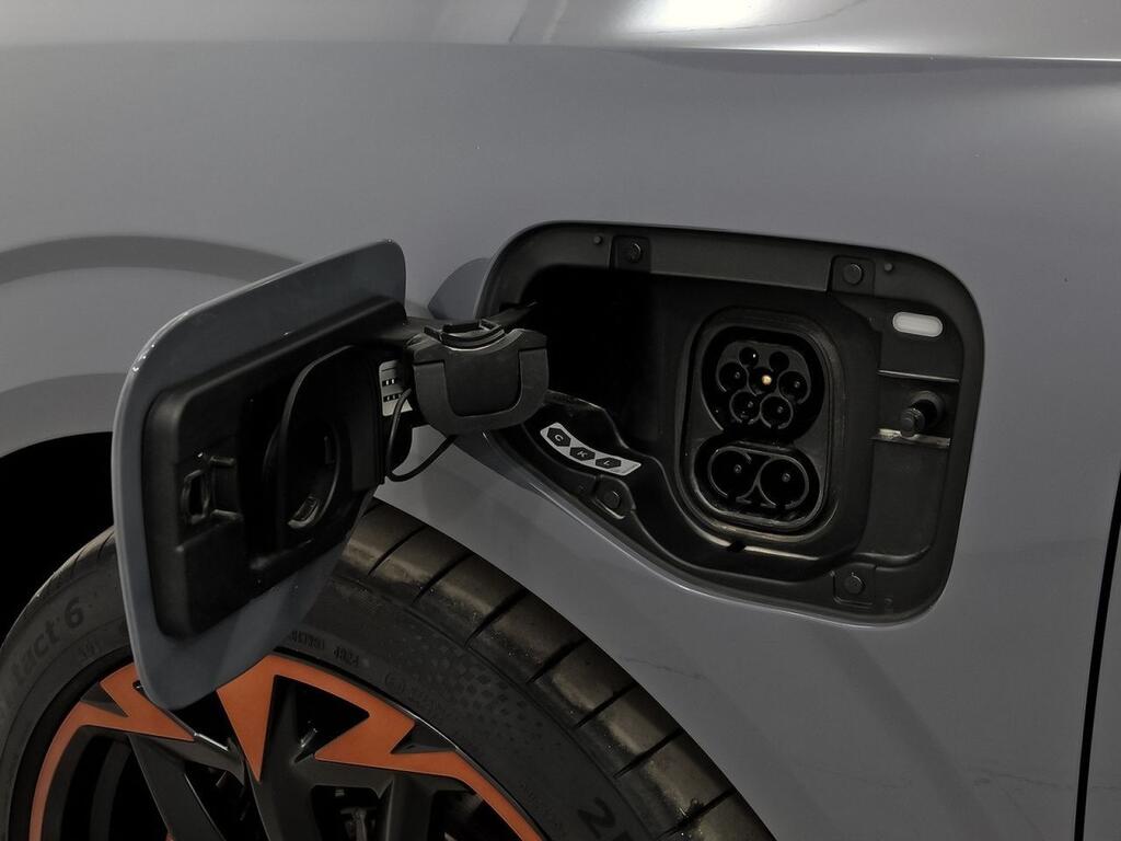 Cupra Terramar 1.5 TSI e-Hybrid 200kW (272 CV) VZ DSG 40