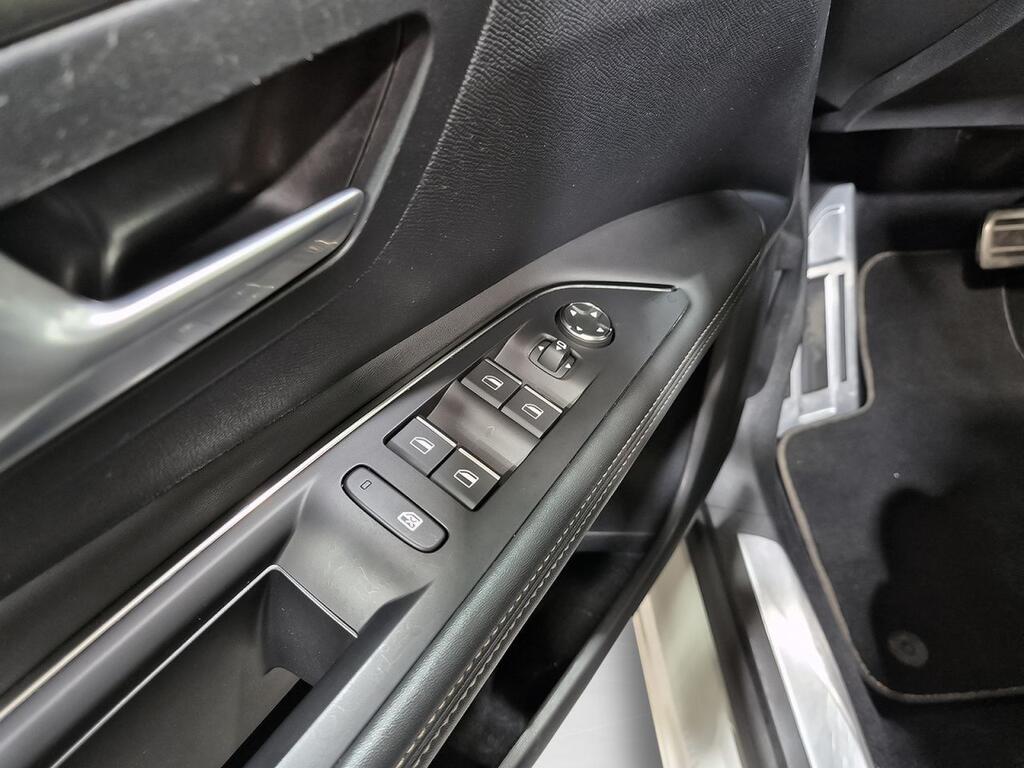 Peugeot 3008 1.2 PureTech 96KW S&S GT EAT8 Segunda mano