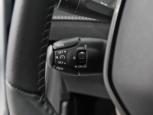 Peugeot 208 Allure Puretech 100 17
