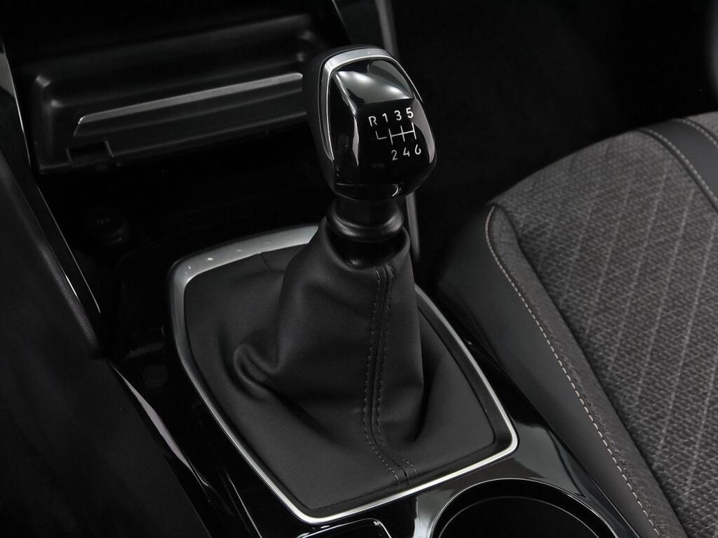 Peugeot 208 Allure Puretech 100 Segunda mano
