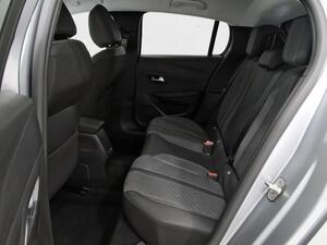 Peugeot 208 Allure Puretech 100 9