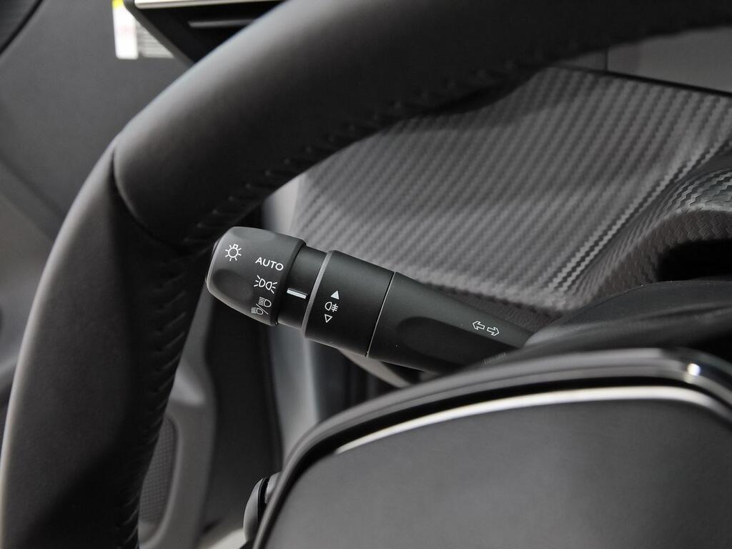 Peugeot 208 Allure Puretech 100 Segunda mano