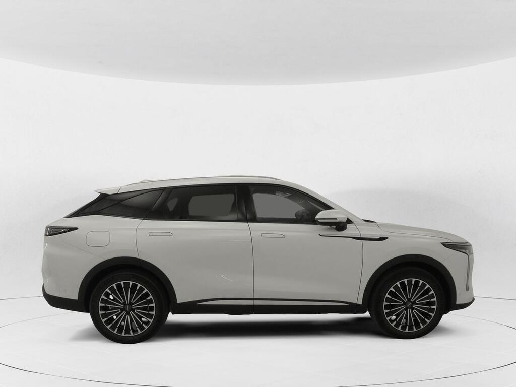 Omoda 9 PREMIUM 1.5 TGDI SHS DHT 537 CV 5P Km0