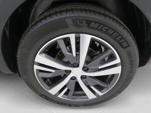 Peugeot 3008 1.2 PureTech 96KW S&S Allure Pack 19