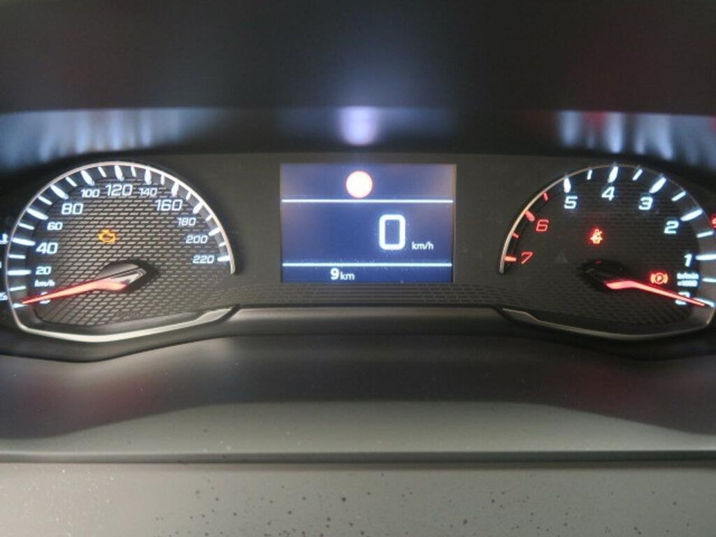 Peugeot 2008 Allure Pack Puretech 100 S&S 6 Vel. MAN Segunda mano