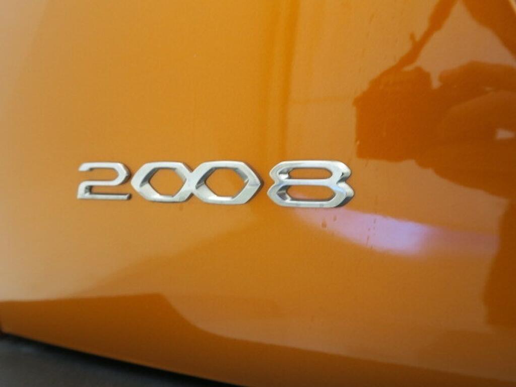 Peugeot 2008 Allure Pack Puretech 100 S&S 6 Vel. MAN Segunda mano