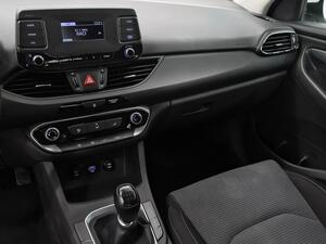 Hyundai i30 1.5 DPI Essence 12