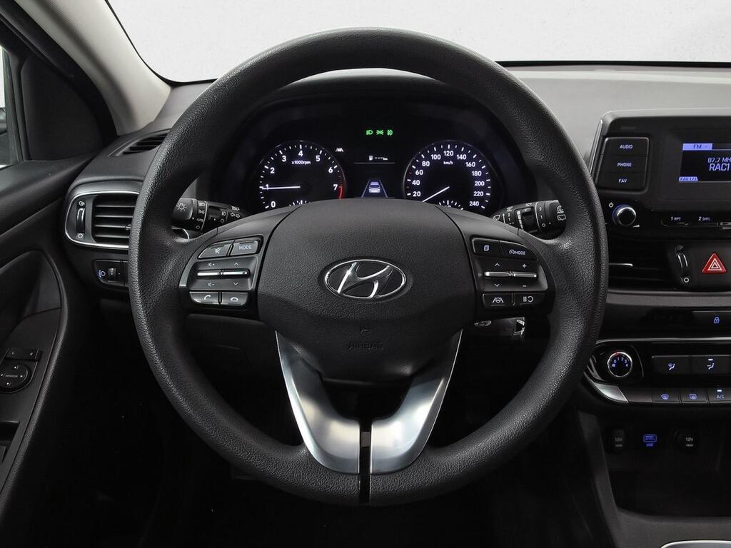 Hyundai i30 1.5 DPI Essence 20
