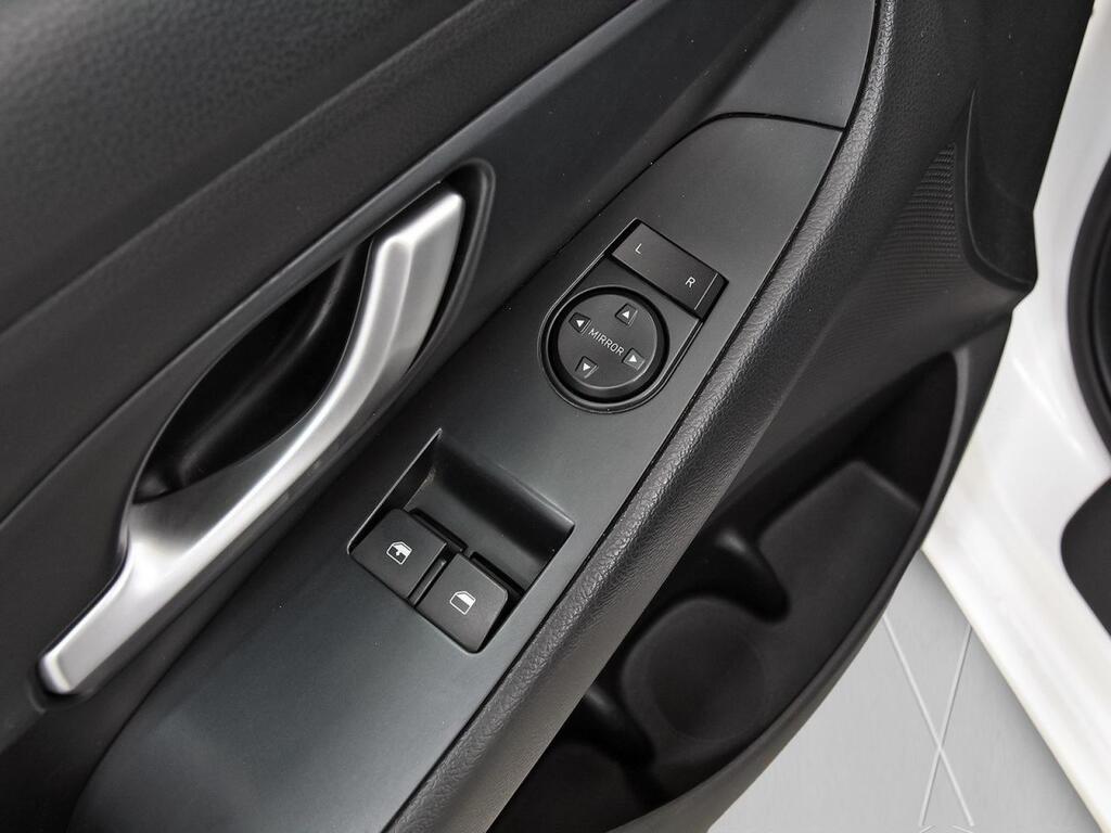 Hyundai i30 1.5 DPI Essence 13
