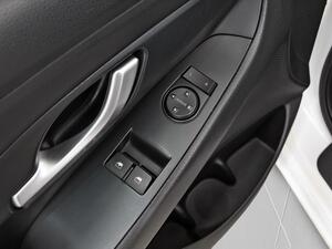 Hyundai i30 1.5 DPI Essence 13