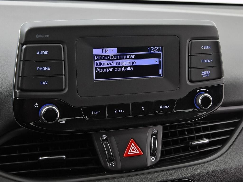 Hyundai i30 1.5 DPI Essence 22