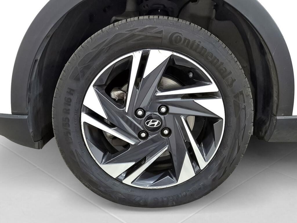 Hyundai Bayon 1.0 TGDI 74kW (100CV) 48V Maxx DCT Segunda mano