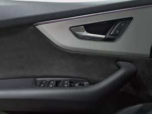Audi Q8 45 TDI 170kW Black L quattro tiptronic 12