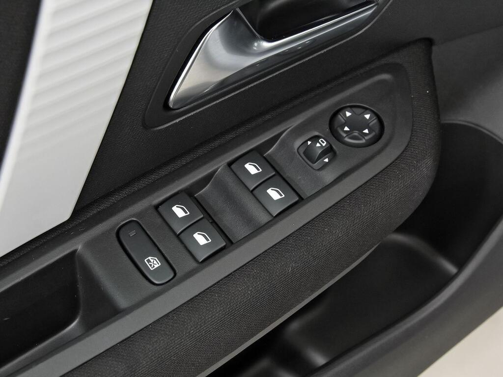 Citroën C4 Hybrid 145 ë-DCS6 Plus Km0
