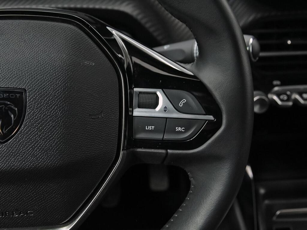 Peugeot 2008 Allure Puretech 100 S&S 6 Vel. MAN Segunda mano