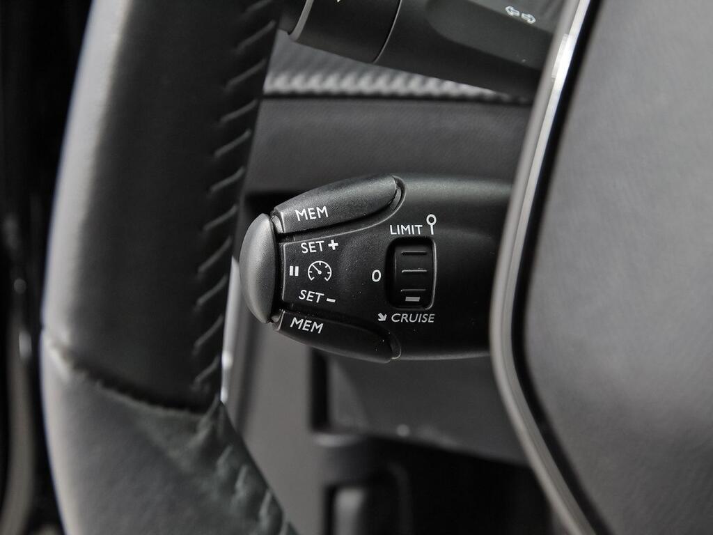 Peugeot 2008 Allure Puretech 100 S&S 6 Vel. MAN Segunda mano