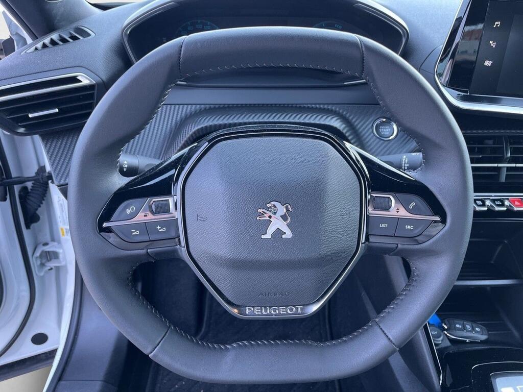 Peugeot 2008 Eléctrico Active Pack 136 (100kW) Segunda mano
