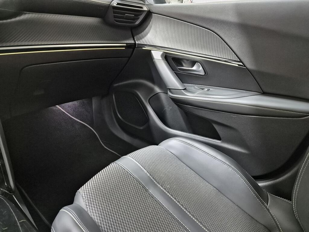 Peugeot 2008 GT BlueHDI 130 S&S EAT8 Segunda mano