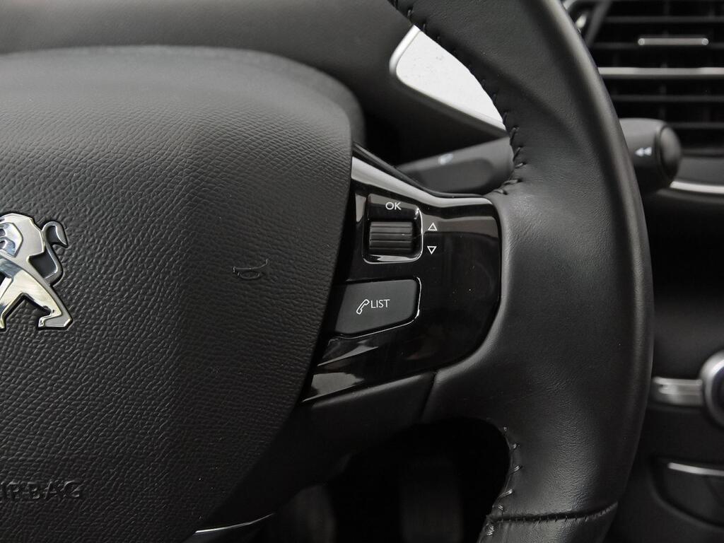 Peugeot 308 SWActive Pack BlueHDi 130 S&S MAN Segunda mano