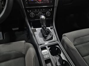 Volkswagen Golf Sport R-Line 1.5 TSI 110kW (150CV) DSG 29