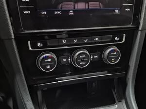 Volkswagen Golf Sport R-Line 1.5 TSI 110kW (150CV) DSG 26
