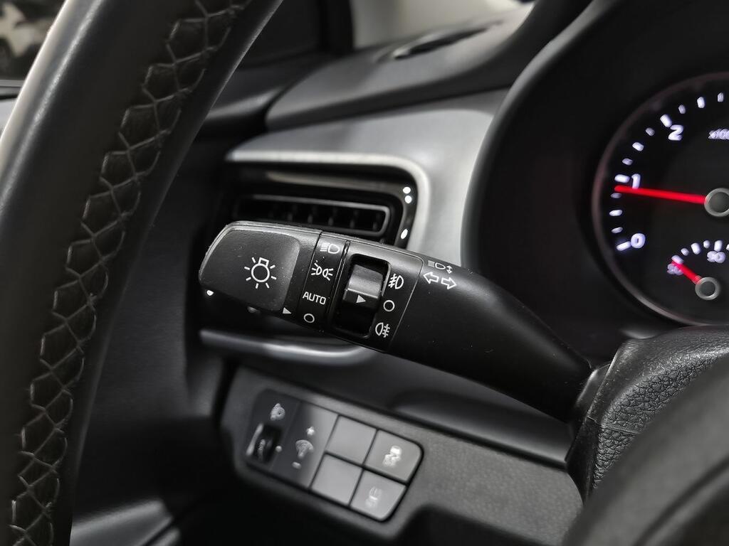 Kia Stonic 1.6 CRDi VGT 100kW (136CV) Drive Segunda mano