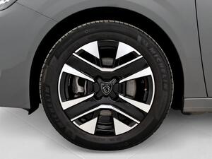 Peugeot 208 Allure Gasolina 100 S&S 6 Vel. MAN 11