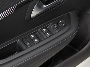 Peugeot 208 Allure Gasolina 100 S&S 6 Vel. MAN 13