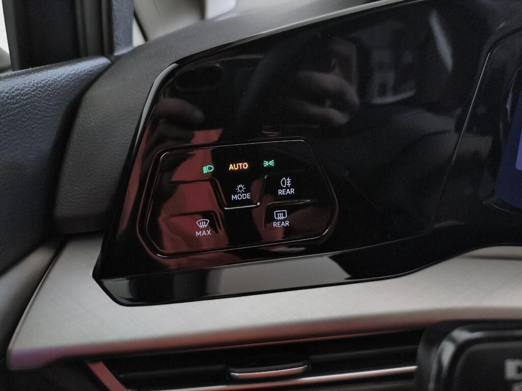Volkswagen Golf Life 2.0 TDI 85kW (115CV) Variant 15