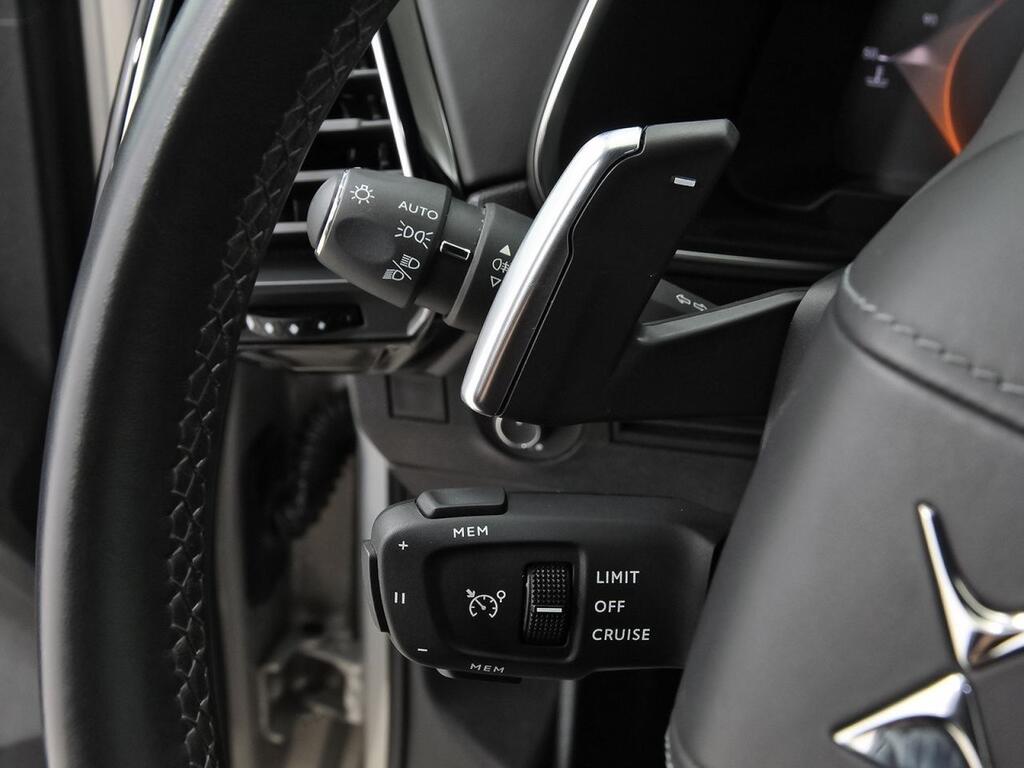 DS DS 7 BlueHDi 130 Automático RIVOLI Segunda mano