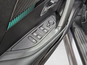 Peugeot 2008 GT BlueHDI 130 S&S EAT8 11