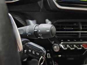 Peugeot 2008 GT BlueHDI 130 S&S EAT8 16