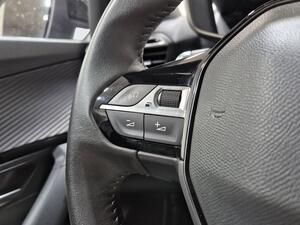 Peugeot 2008 GT BlueHDI 130 S&S EAT8 17
