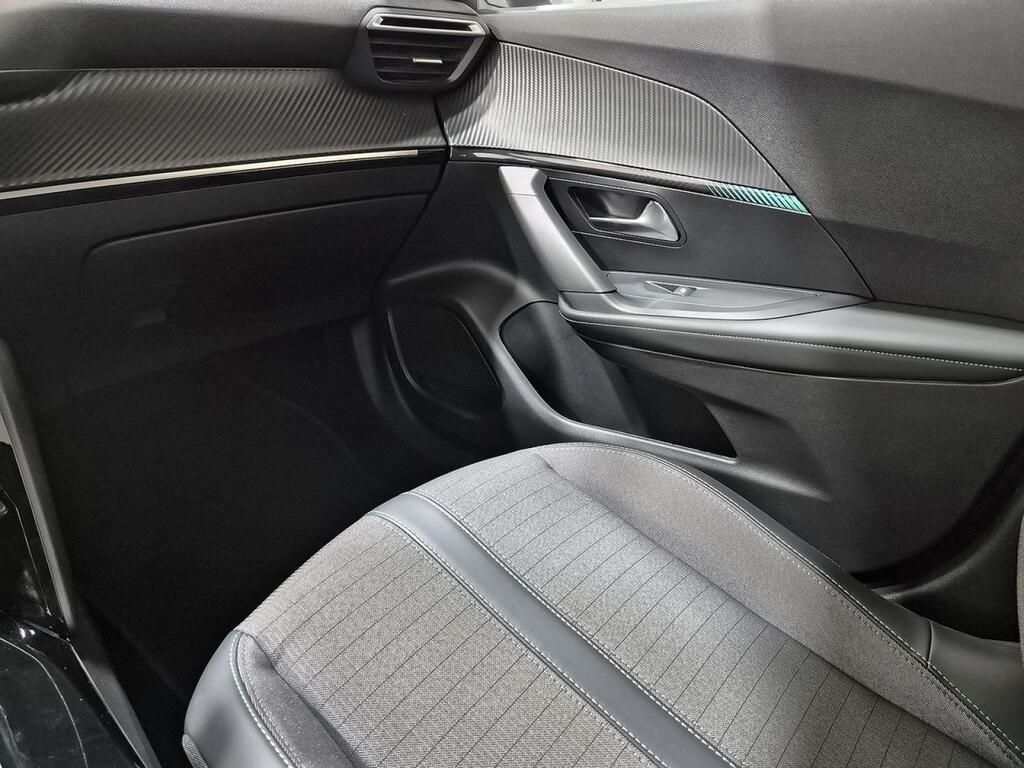 Peugeot 2008 GT BlueHDI 130 S&S EAT8 Segunda mano