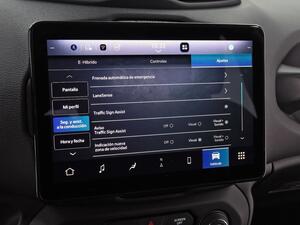 Jeep Renegade 4xe Overland 1.3 PHEV 240hp AT EAWD 31