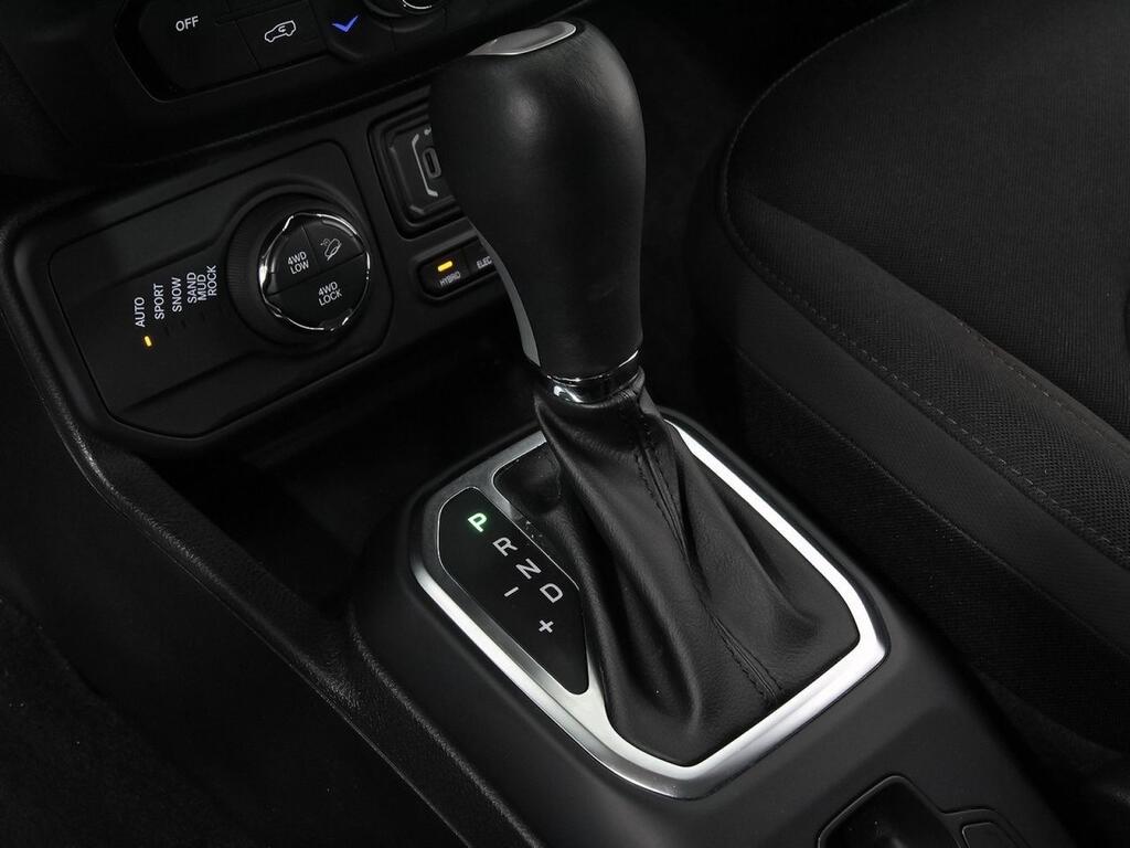 Jeep Renegade 4xe Overland 1.3 PHEV 240hp AT EAWD Segunda mano