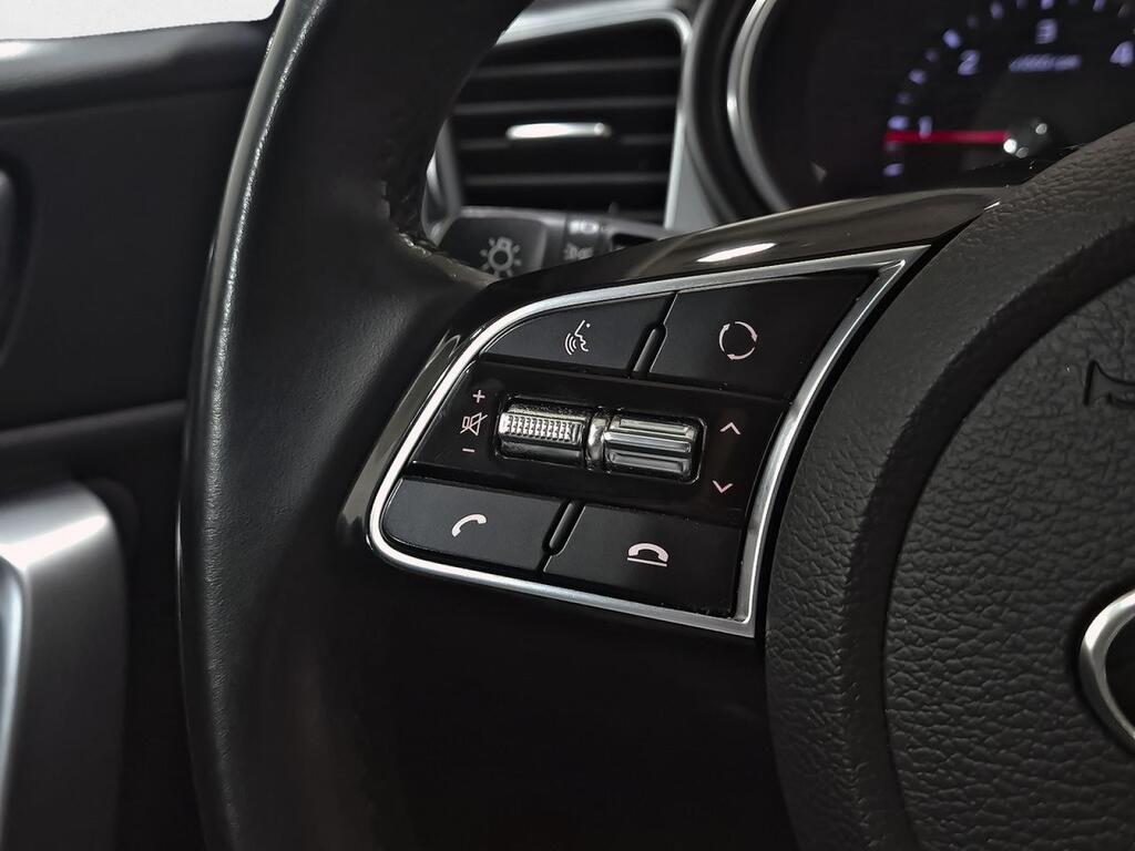 Kia XCeed 1.6 MHEV iMT Drive 100kW (136CV) Segunda mano