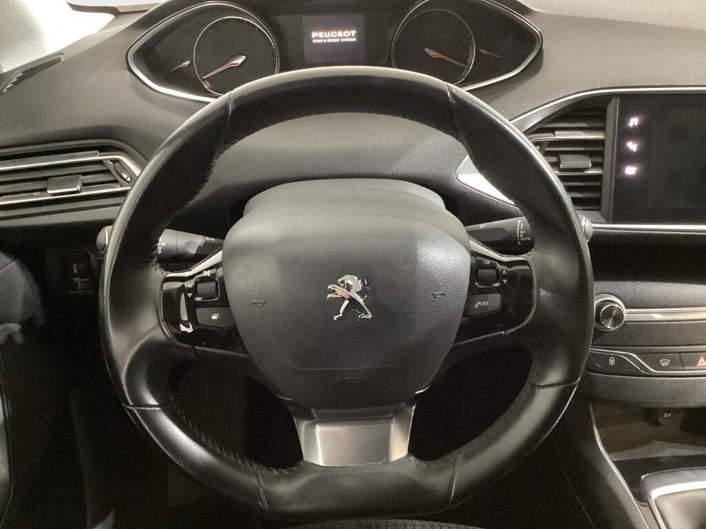 Peugeot 308 5p Style BlueHDi 130 S&S Segunda mano