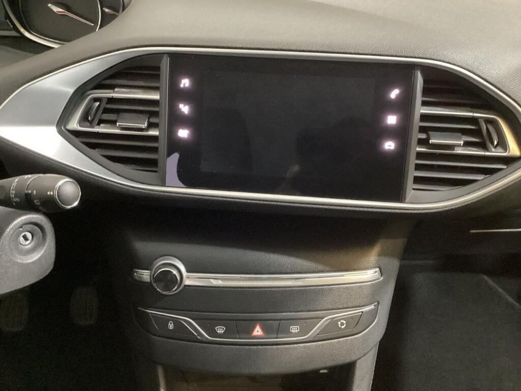 Peugeot 308 5p Style BlueHDi 130 S&S Segunda mano