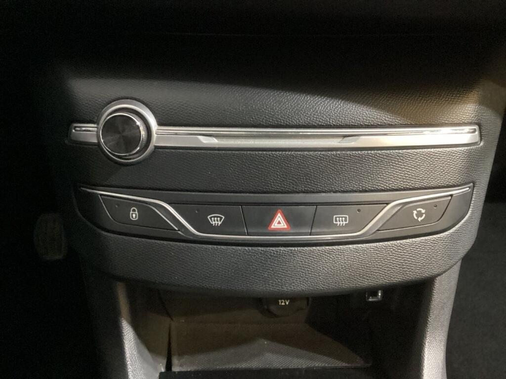 Peugeot 308 5p Style BlueHDi 130 S&S Segunda mano